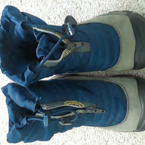 winter boots by Keen - Picture 4 of 6